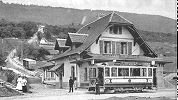 Funiculaire Neuchâtel Chaumont - Talstation mit Tram