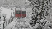 Marzilibahn Bern - Marzili Standseilbahn im Winter unterwegs