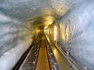 Jungfraujoch Ostgrat Standseilbahn - der Eisstollen als Zugang zur Standseilbahn