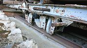 Stanserhornbahn - ehemalige Zwischenstation Bluematt - in der ehemaligen Station Bluematt steht immer noch das Original Wagengestell Wagen 3 mit der Original Zangenbremse Josef Durrer von 1893 - Foto 2020 Archiv standseilbahnen.ch