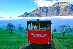 Standseilbahn Treib Seelisberg - Fahrt ins Nebelmeer