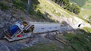 new Stoosbahn neue Bau - Standseilbahn bei der Ausweiche