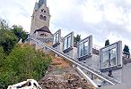 Domat/Ems Friedhof öffentlicher Schräglift Standseilbahn Foto Archiv standseilbahnen.ch