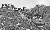 Die Standseilbahn Muottas Muragl mit der Bergstation