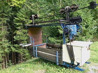 Private Material-Seilbahn Wolfenschiessen Vorderwandfluh - Chollertobel - Fischzucht Karren - Hersteller Niederberger - Foto Archiv standseilbahnen.ch