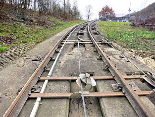 Katalog Material - Standseilbahnen Schweiz - hier die Standseilbahn für Boote und Schiffe beim Kraftwerk Ruppoldingen
