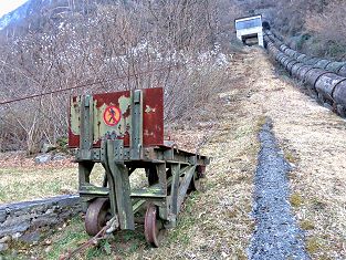 Bodio Kraftwerk alte Biaschina Vecchia Biaschina Schrägaufzug Standseilbahn für Material - Foto Markus Seitz Archiv standseilbahnen.ch